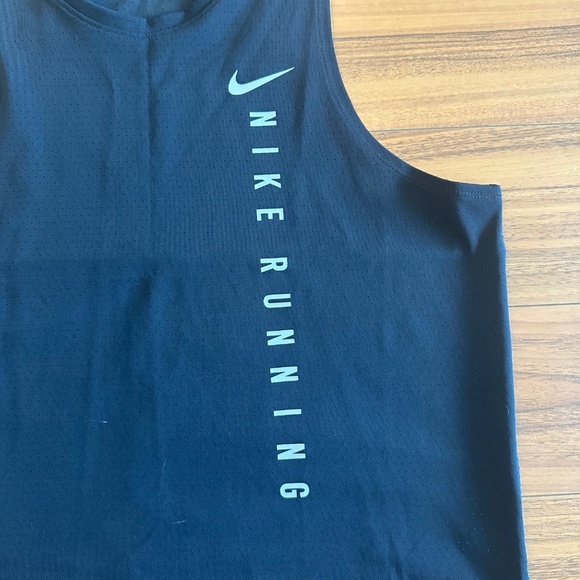 Nike Black Workout Tank - Picture 2 of 3